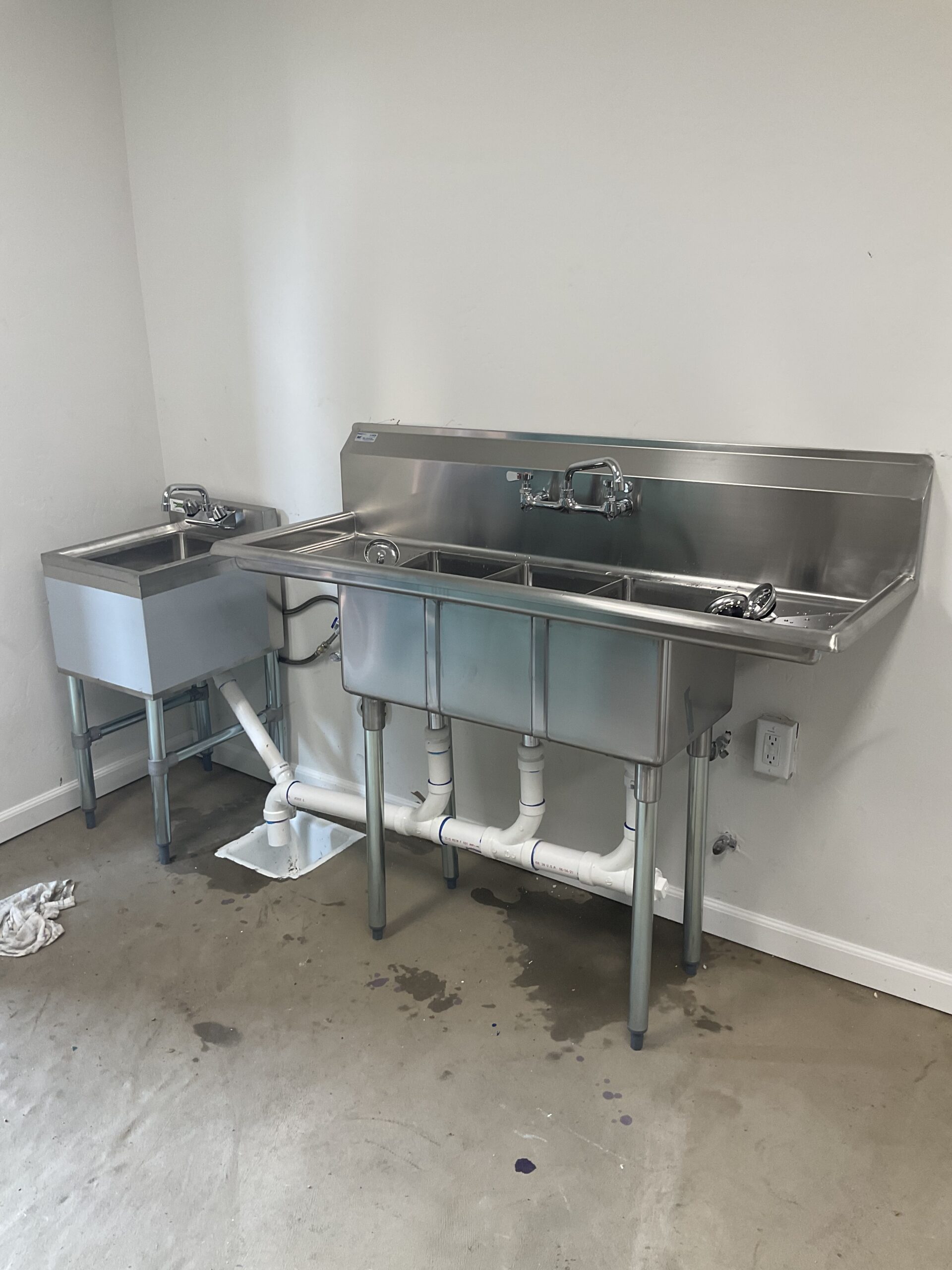 Commercial sink water supply and drain