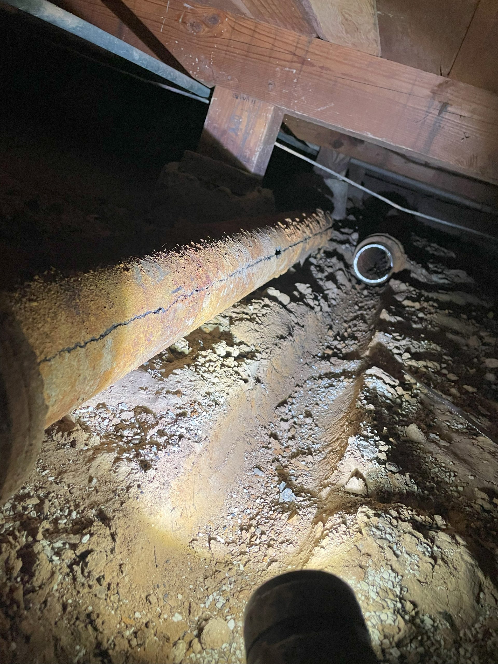 Under house pipe repair